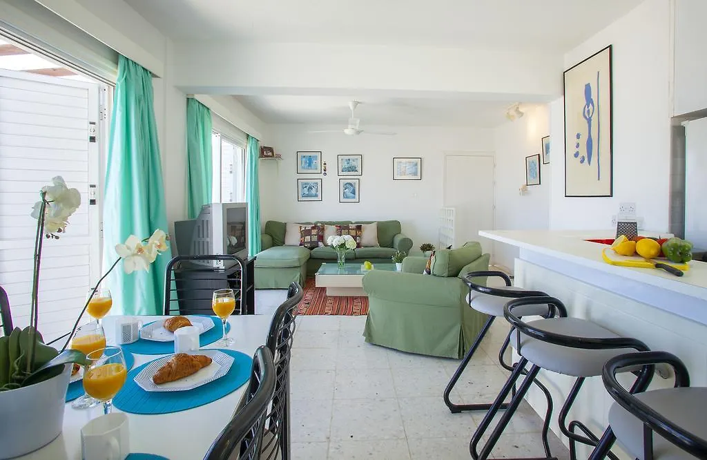 Protaras Holiday Suite Annie 0*,